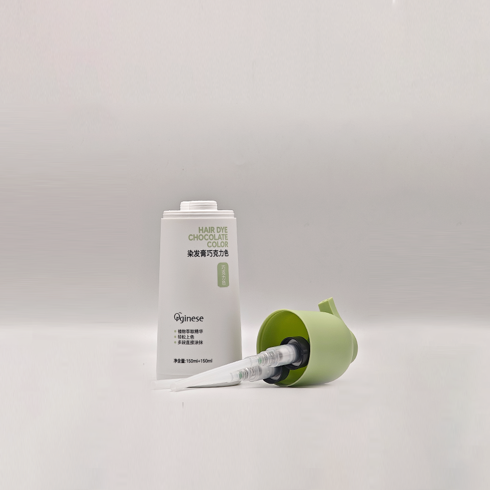 Two‑Tone Green‑White Cylinder Pump Bottles | Nature‑Style Daily Care Packaging - 图片 4