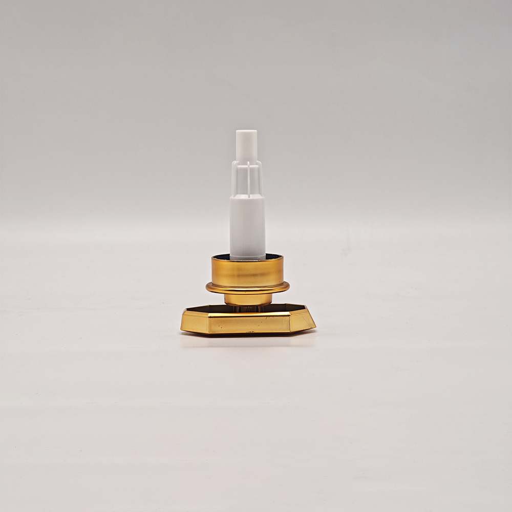 High‑End Octagonal Gold Cosmetic Dispenser Pump, Elegant Accessory for Lotion, Serum and Beauty Product Containers - Image 4