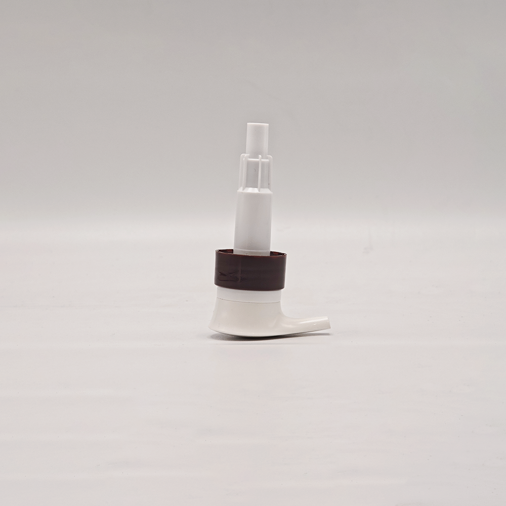 Classic White‑Brown Cosmetic Dispenser Pump, Durable Accessory for Lotion, Shampoo and Skincare Containers - Image 3