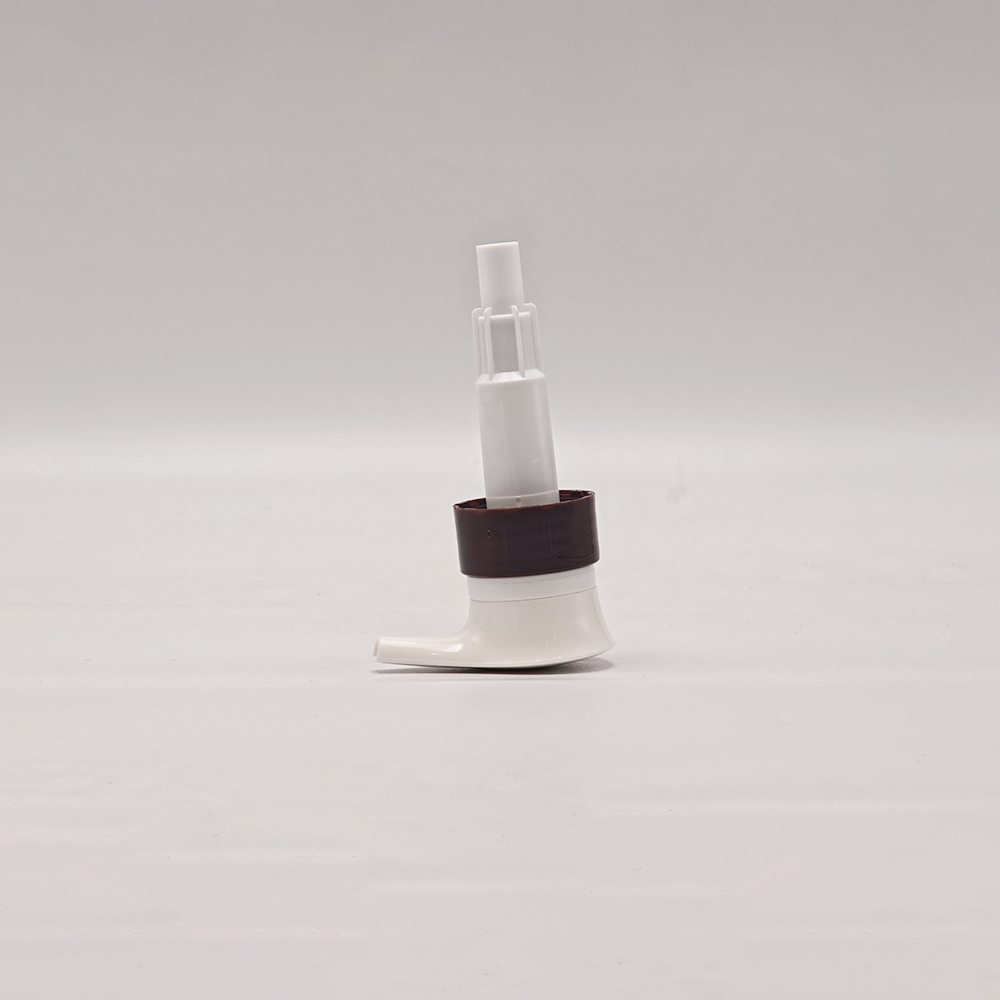 Classic White‑Brown Cosmetic Dispenser Pump, Durable Accessory for Lotion, Shampoo and Skincare Containers - Image 4
